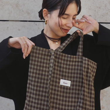 2WAYで楽しむ、ikawの6周年限定トート。